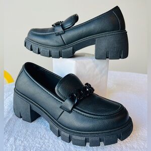 Madden Girl Hoxtonn Block Chunky Heel Loafers 🔥